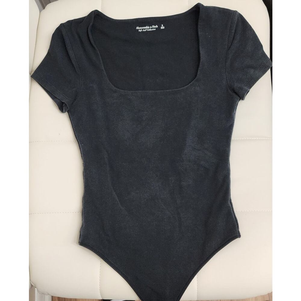 Fitted Tee Thong Bodysuit - S